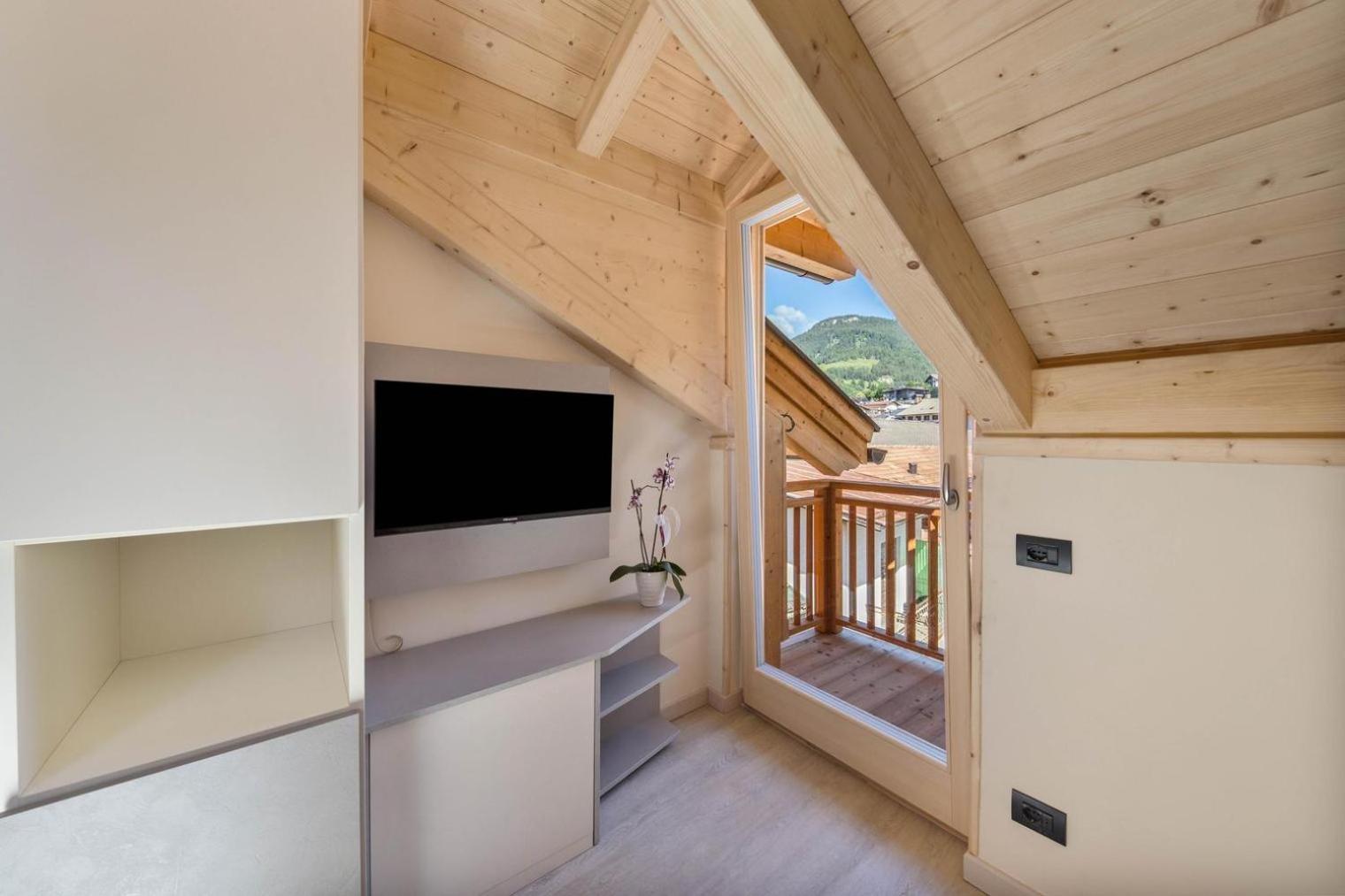 Casa Pare' B&B Tesero Exteriör bild